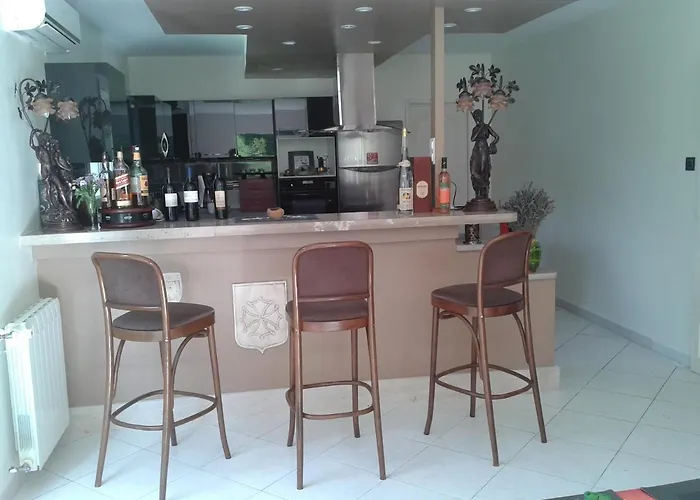 Chez Yvette , C'est Chouette!! Couette-café Carcassonne