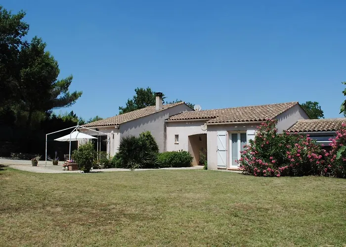 Chez Yvette , C'est Chouette!! Couette-café