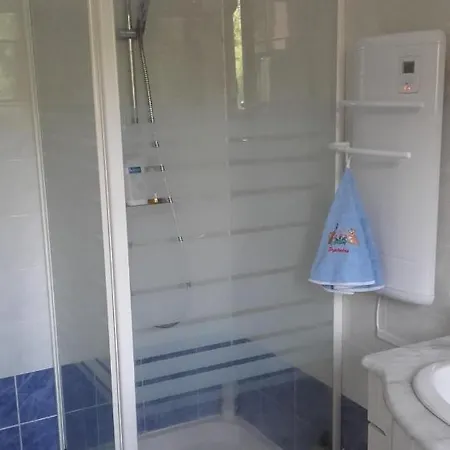 Chez Yvette , C'est Chouette!! * Carcassonne