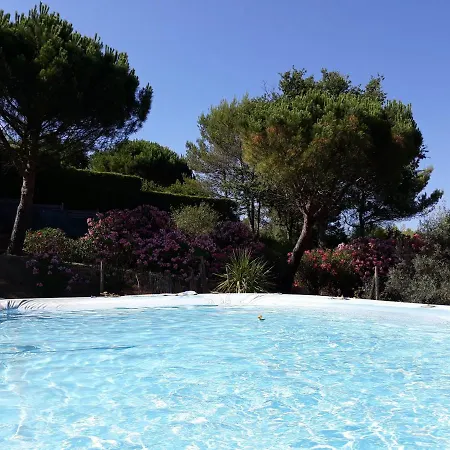 Chez Yvette , C'est Chouette!!